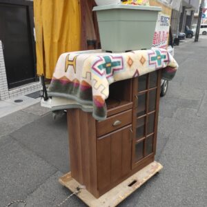 鹿児島市鴨池の少量の不用品回収現場（レンジ台とプランター）
