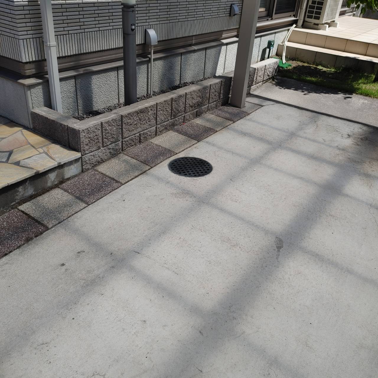軽トラックに積み込んだ学習机一式・作業完了