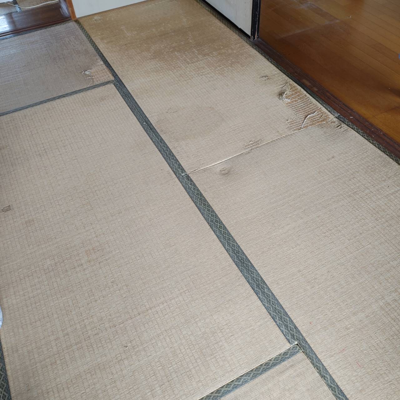 ソファ撤去後の畳