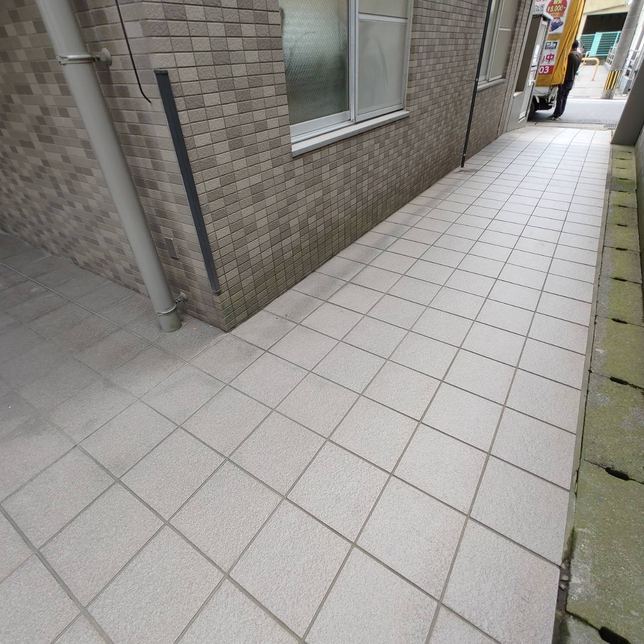 鹿児島市下荒田のマンション不用品回収 搬出後のすっきりした共用廊下