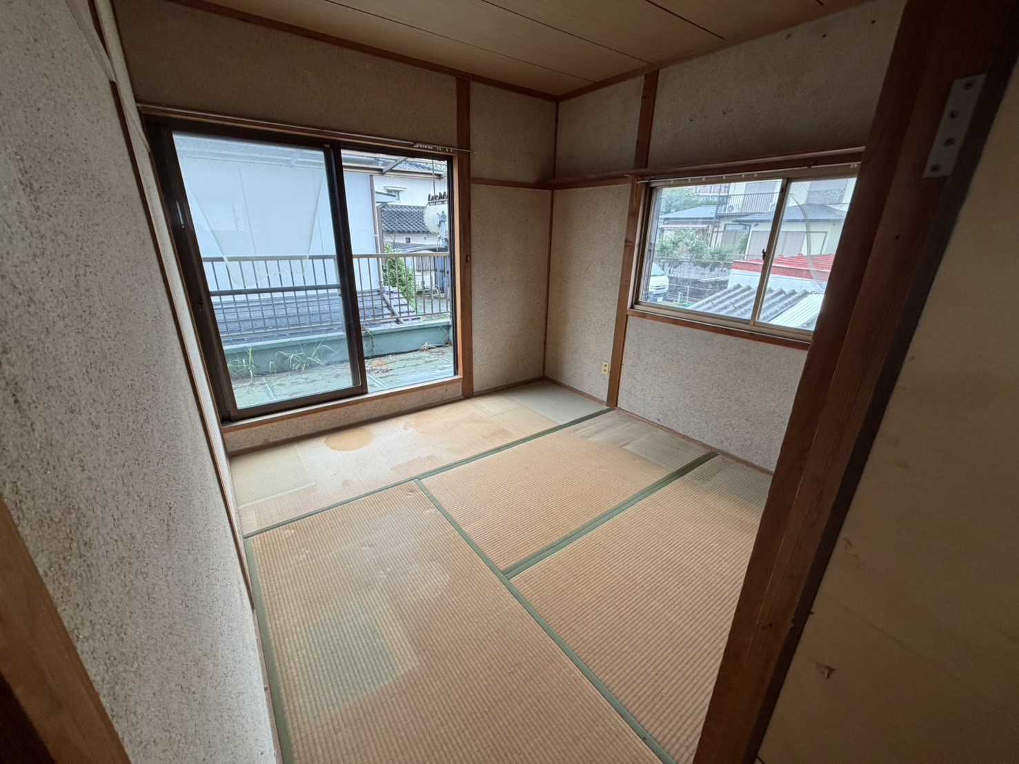 鹿児島市で遺品整理を行ったお部屋（作業後・畳が見える状態まで）