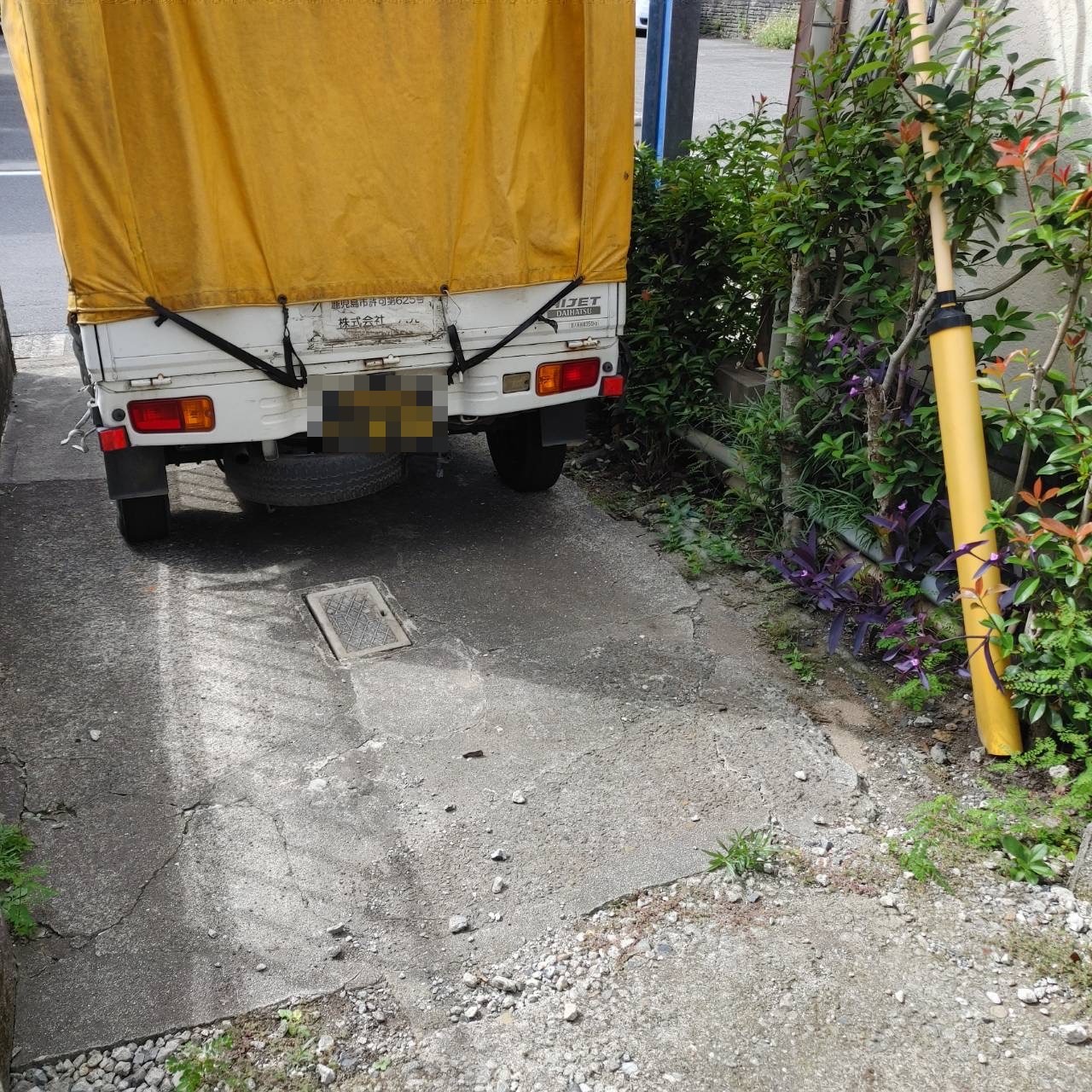 回収後:鹿児島市光山でタンスを積み込み終えた後の通路