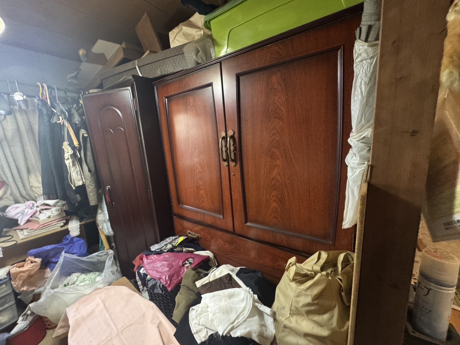 洋服ダンスのあった部屋 作業前